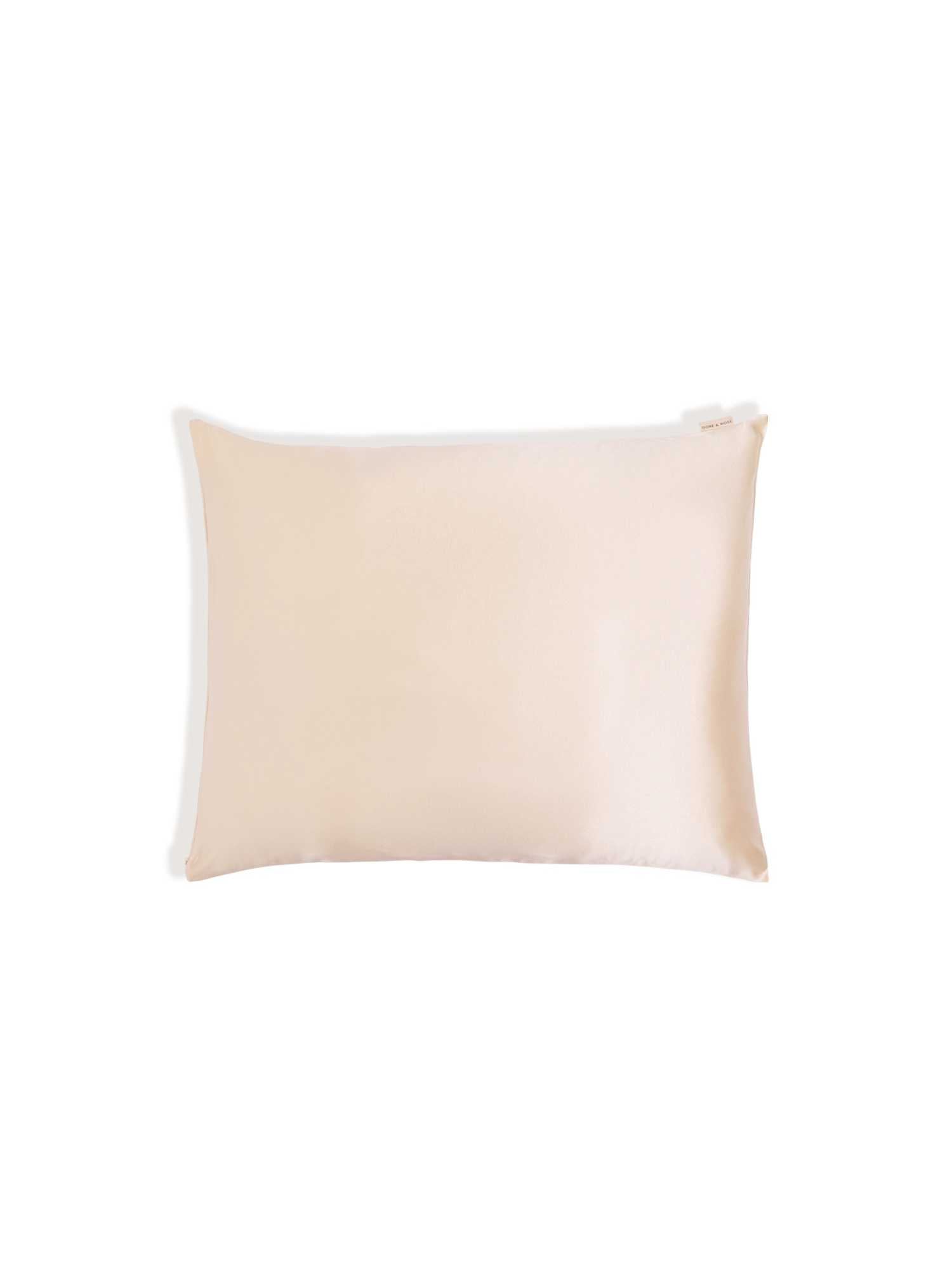 Dore and rose, Nourished, silk, zijden, kussensloop, pillowcase, antibacterial, antibacterieel, diervriendelijk, cruelty free, vegan, sleep, slaap, natuurlijke slaap, champagne, acne, haarverzorging, huidverzorging, haircare, skincare